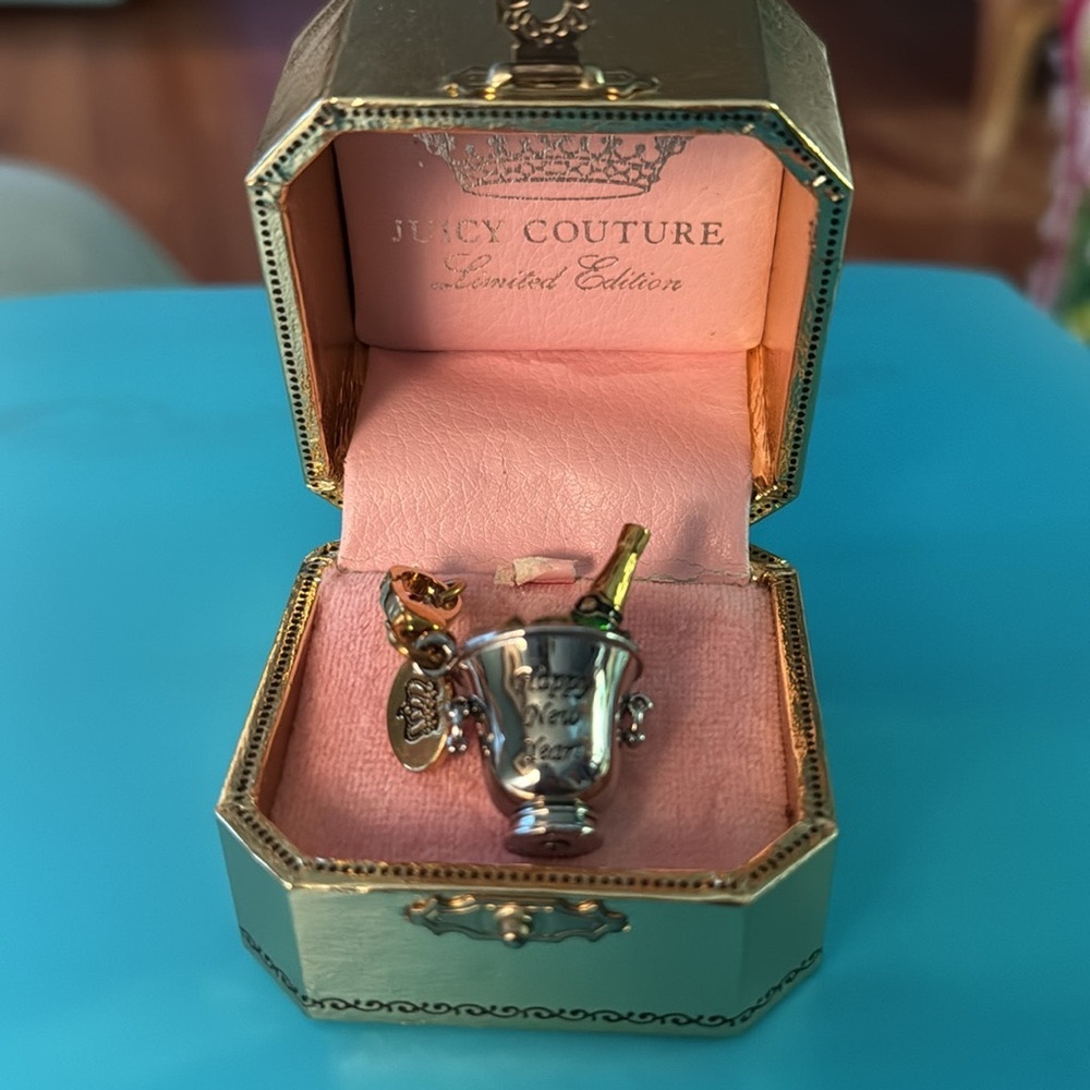 Juicy Couture Limited Edition 2010 Champagne Bottle in bucket of ice Charm